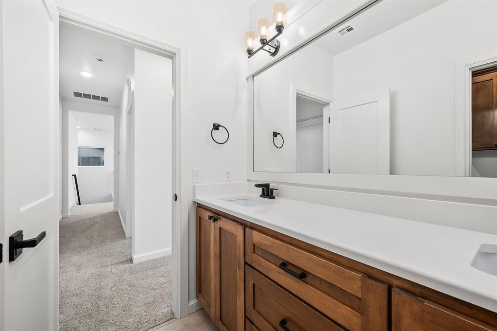 5705 NW 154th Terrace