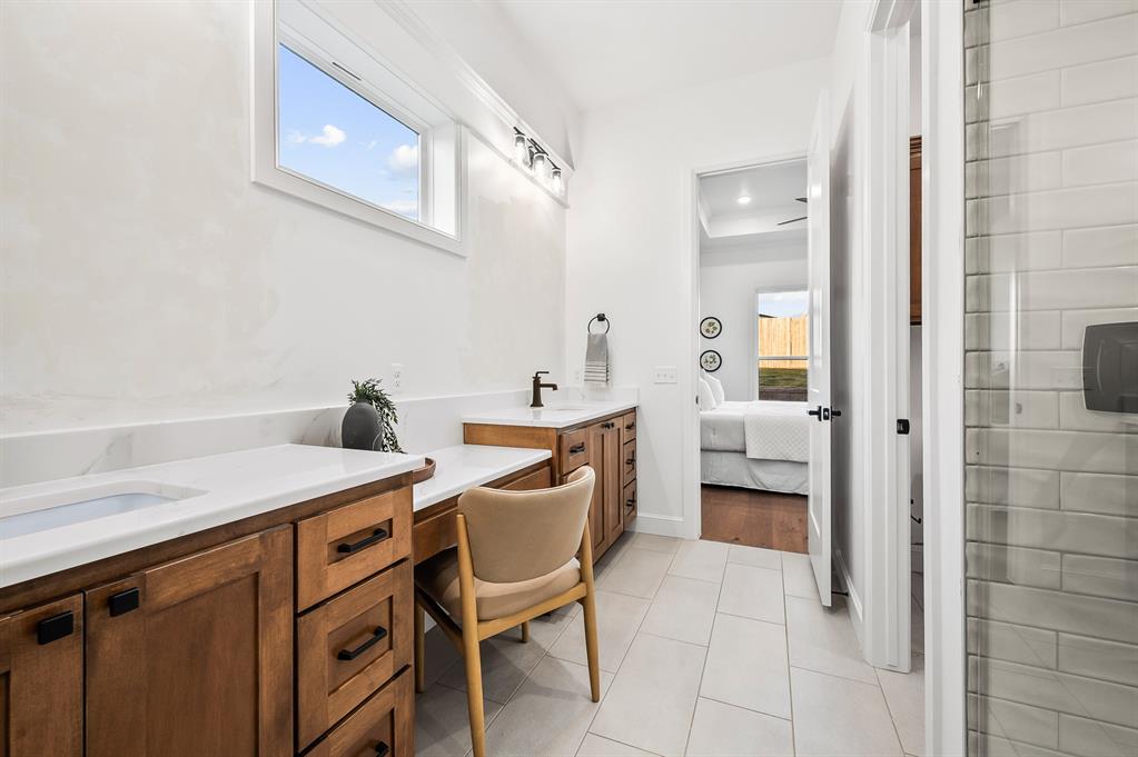 5705 NW 154th Terrace