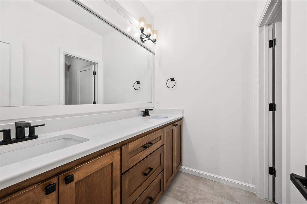 5705 NW 154th Terrace