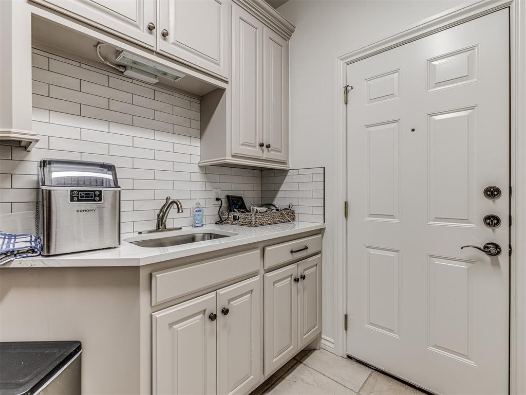 8301 NW 125th Street
