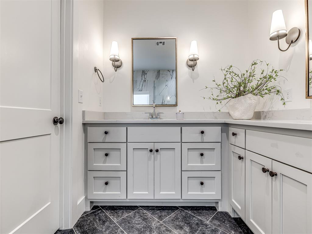 7308 Sunset Sail Avenue