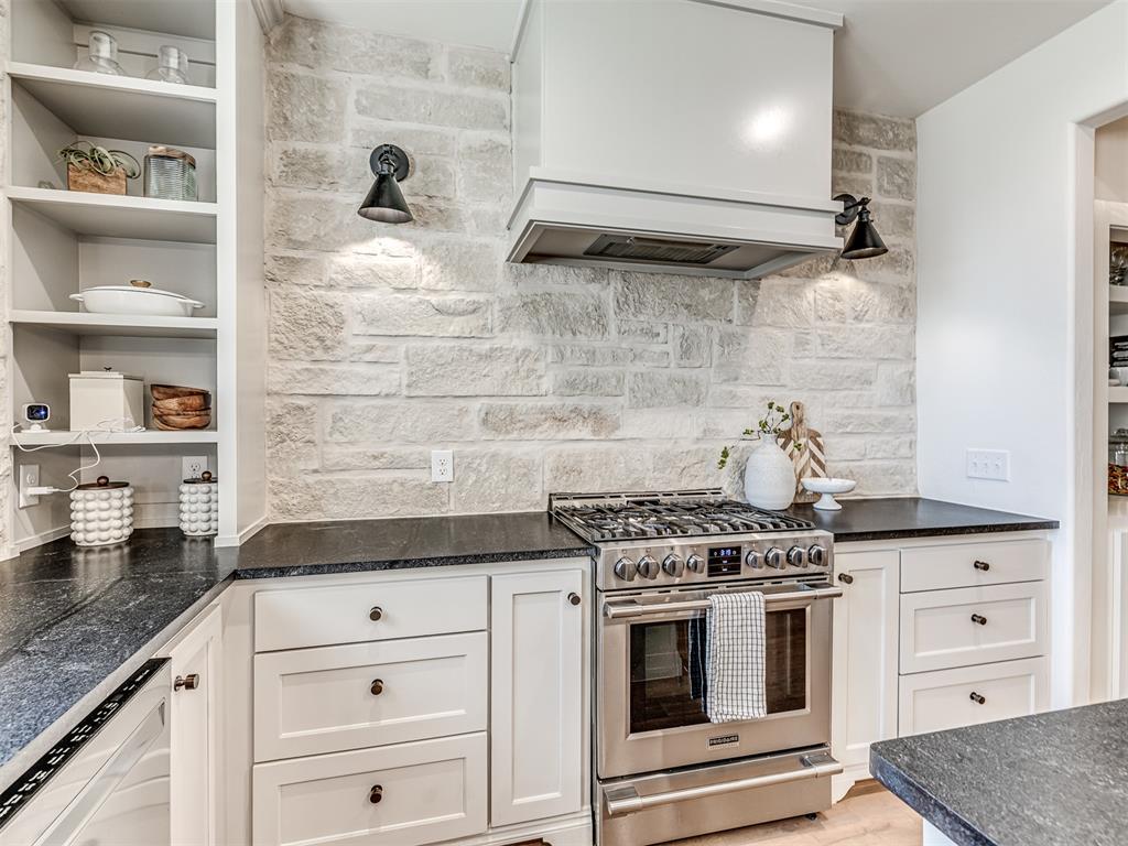 7308 Sunset Sail Avenue