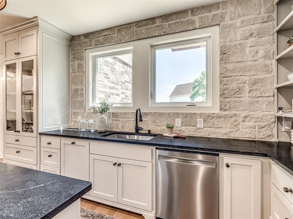 7308 Sunset Sail Avenue