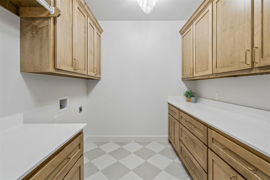 12824 Hidden Trail