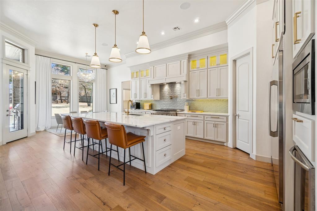 5100 Isle Bridge Court