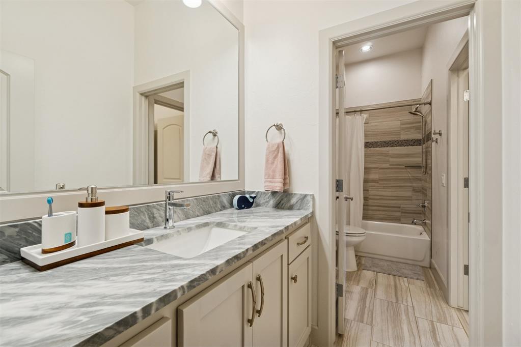 5100 Isle Bridge Court