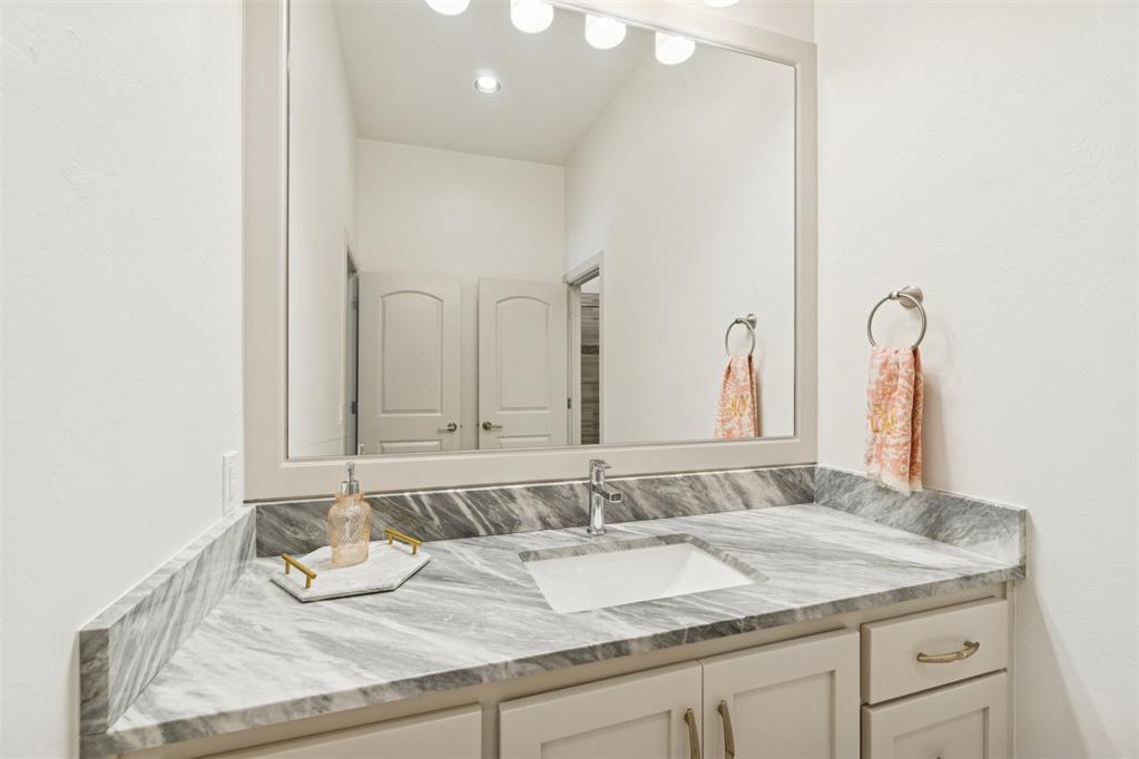 5100 Isle Bridge Court