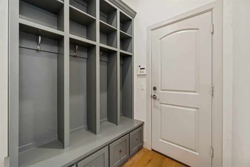 5100 Isle Bridge Court