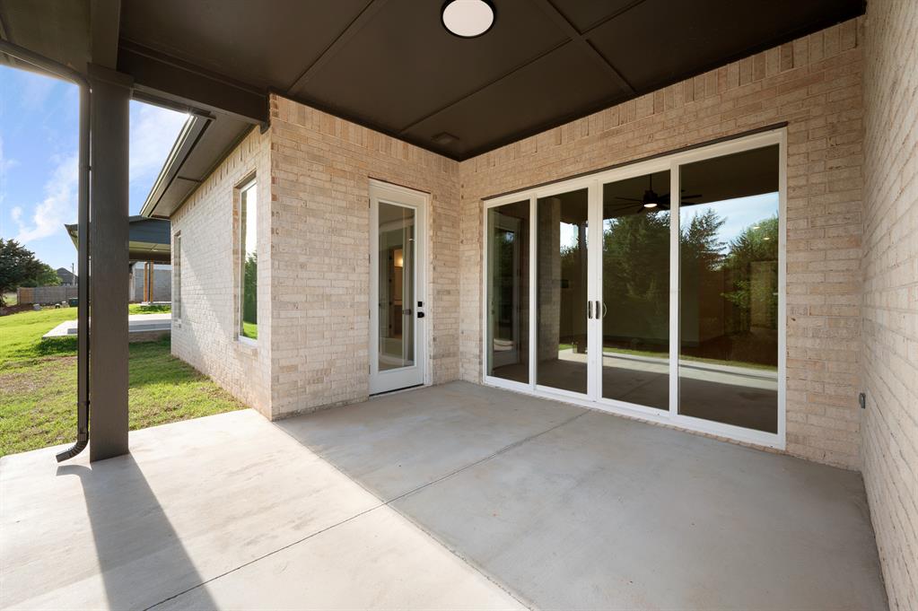 5800 NW 154th Terrace