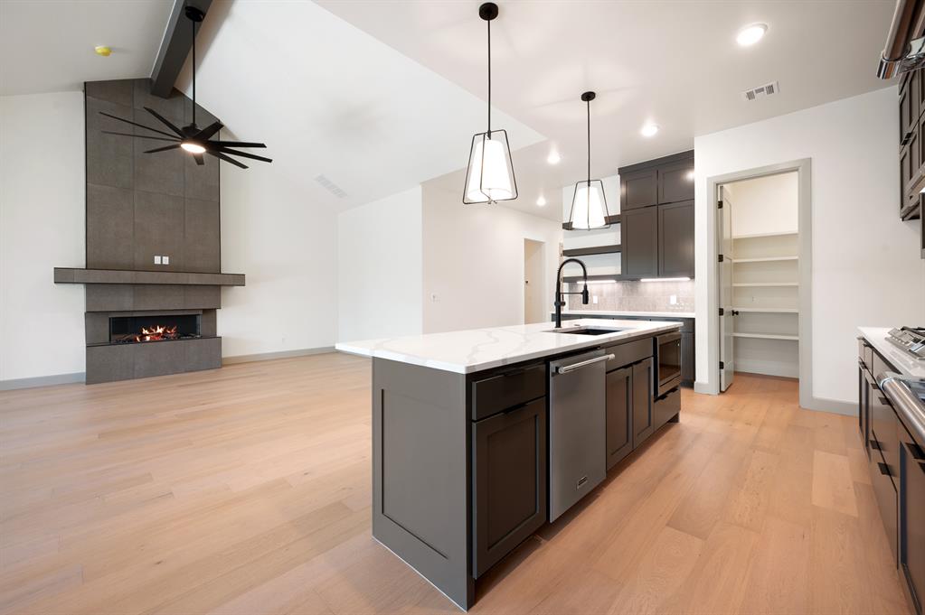 5800 NW 154th Terrace