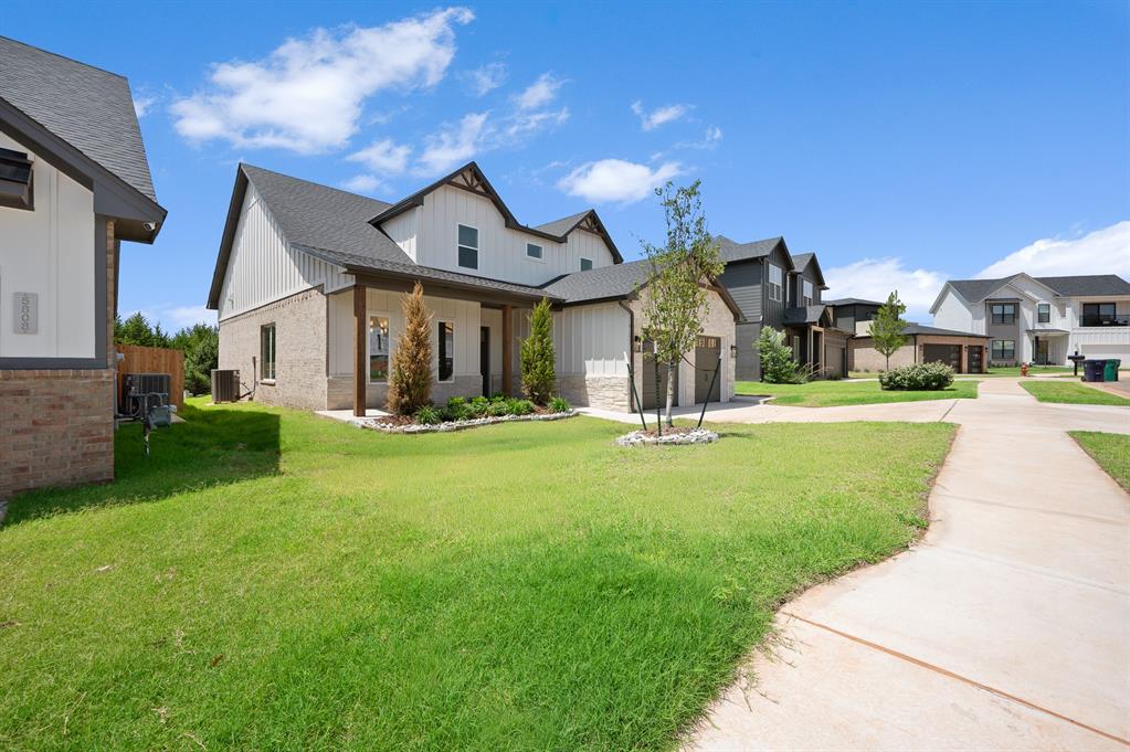 5812 NW 154th Terrace