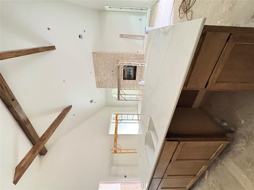 909 Villas Creek Drive