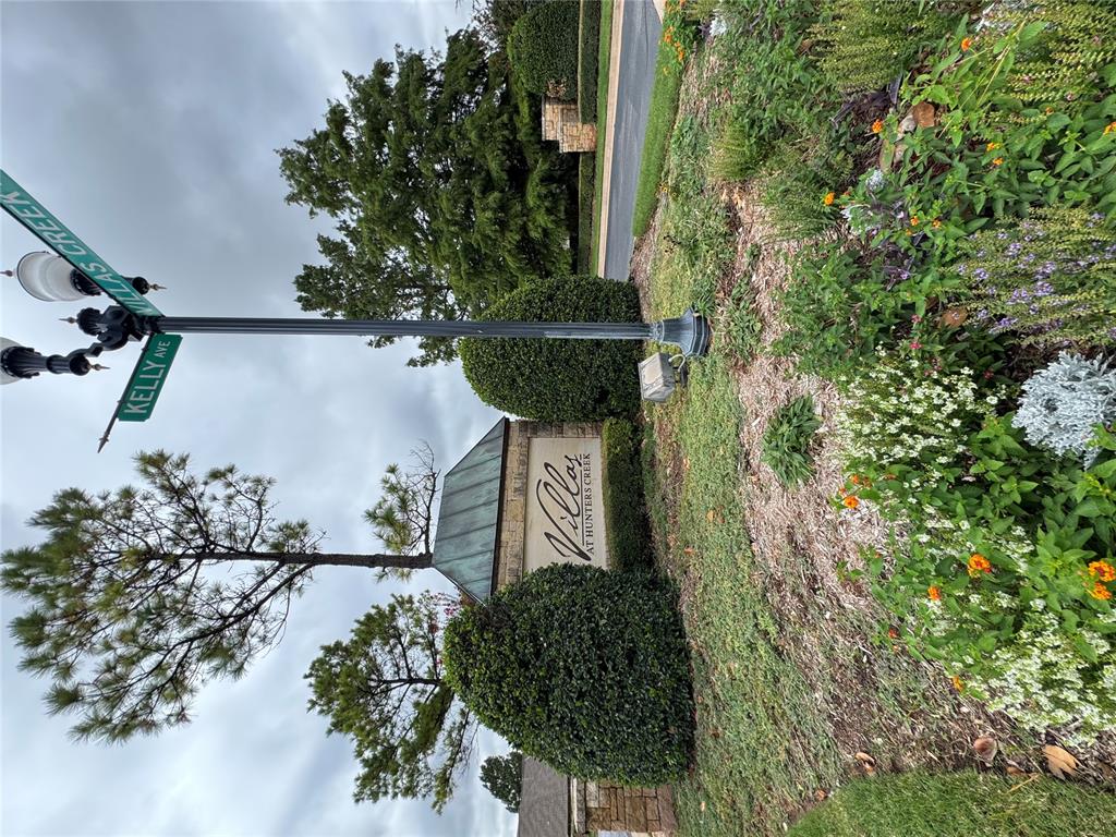 909 Villas Creek Drive