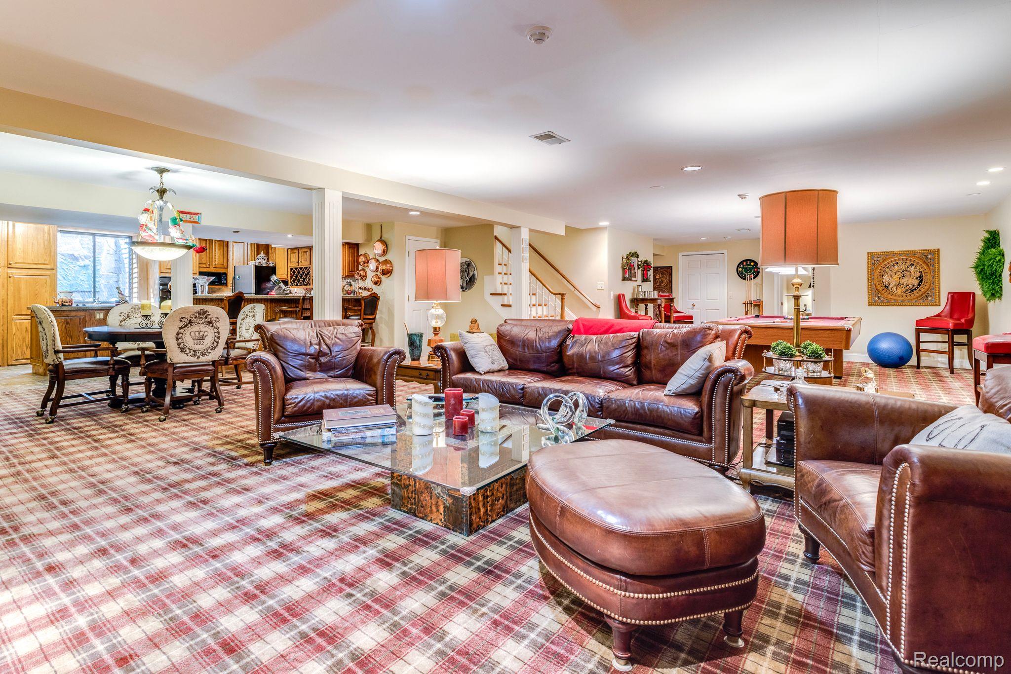 1500 EDISON SHORES Place 34
