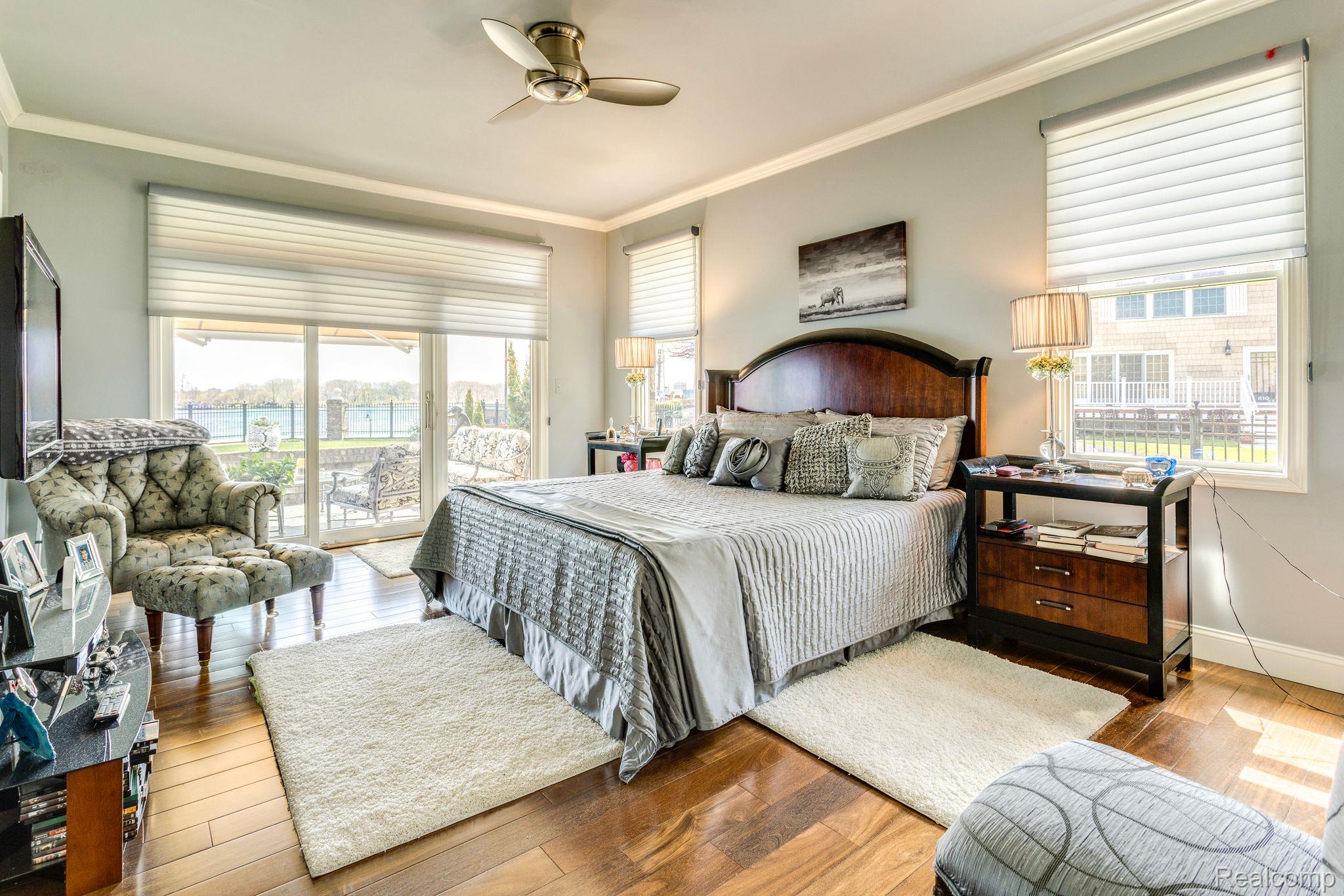1500 EDISON SHORES Place 34
