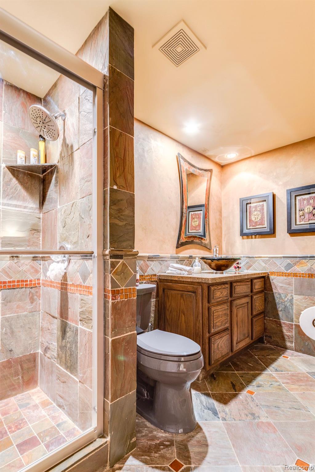 1500 EDISON SHORES Place 34