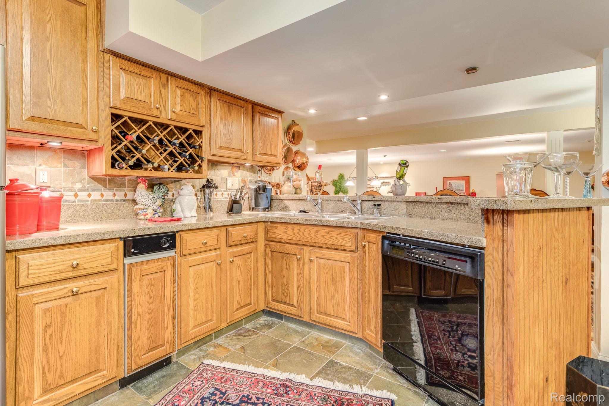 1500 EDISON SHORES Place 34