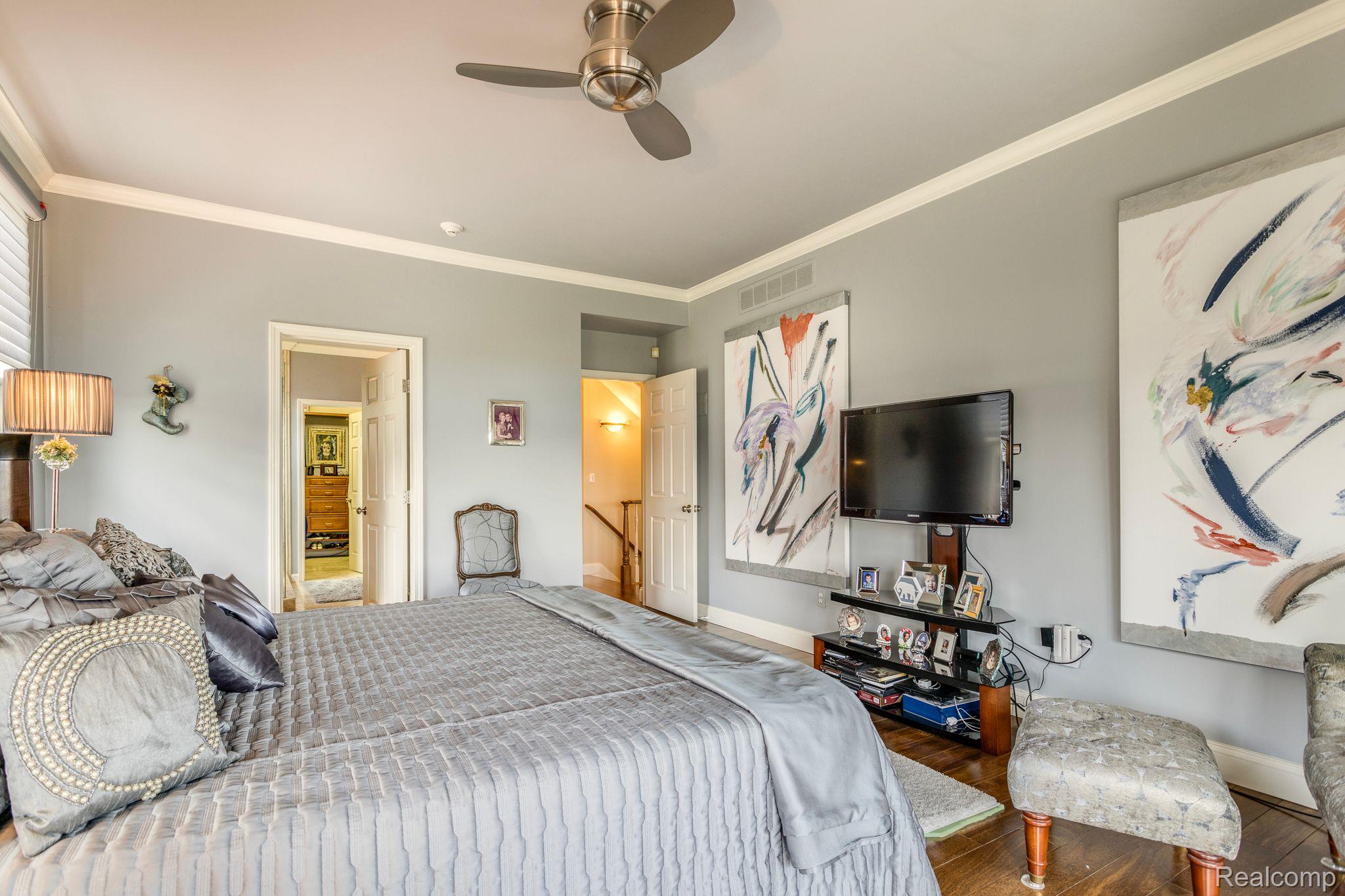 1500 EDISON SHORES Place 34