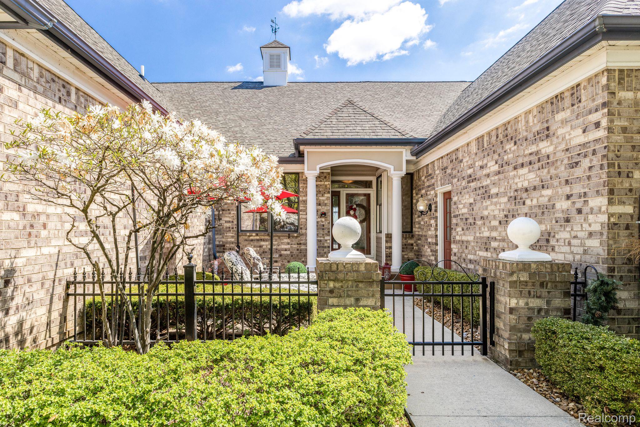 1500 EDISON SHORES Place 34