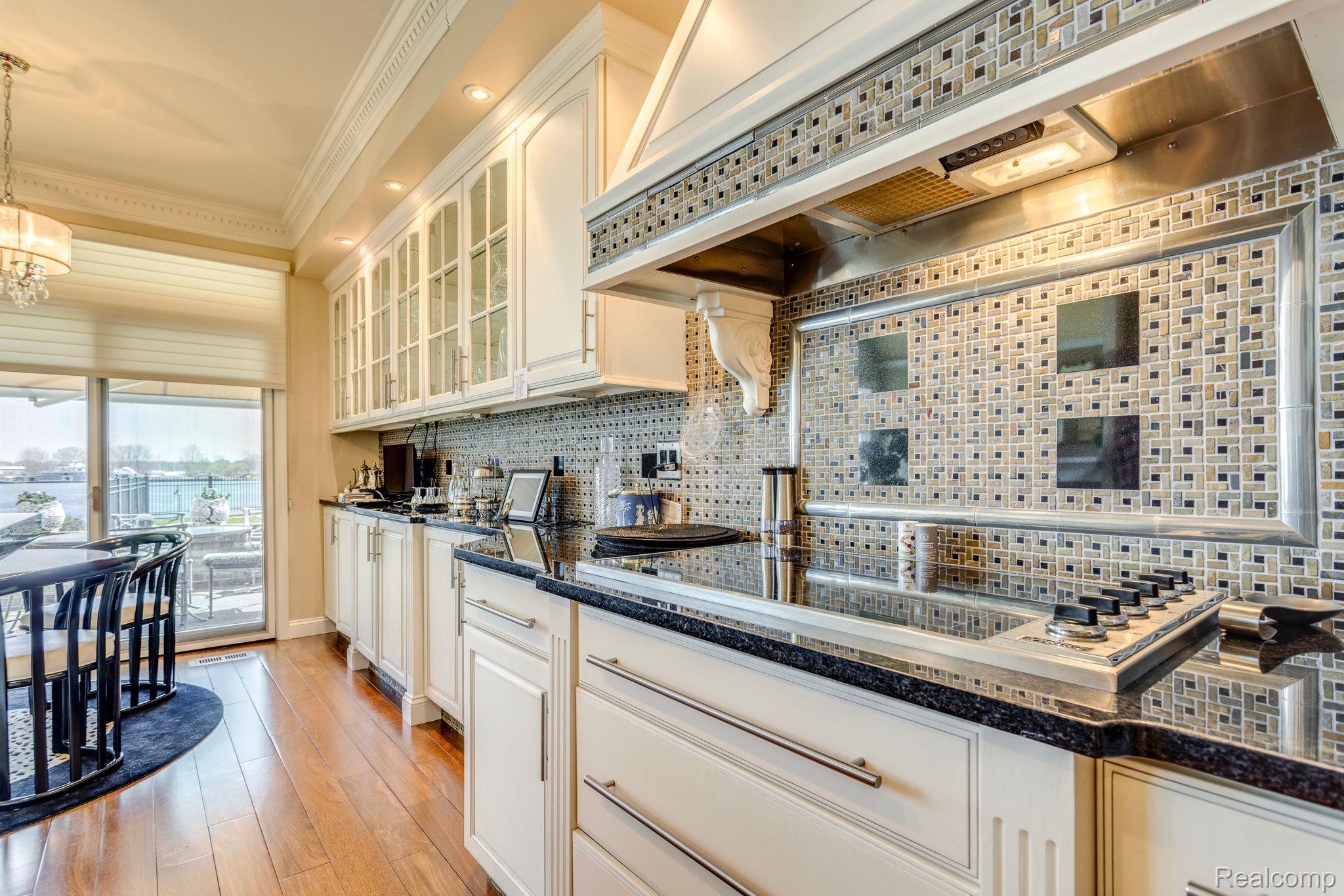 1500 EDISON SHORES Place 34