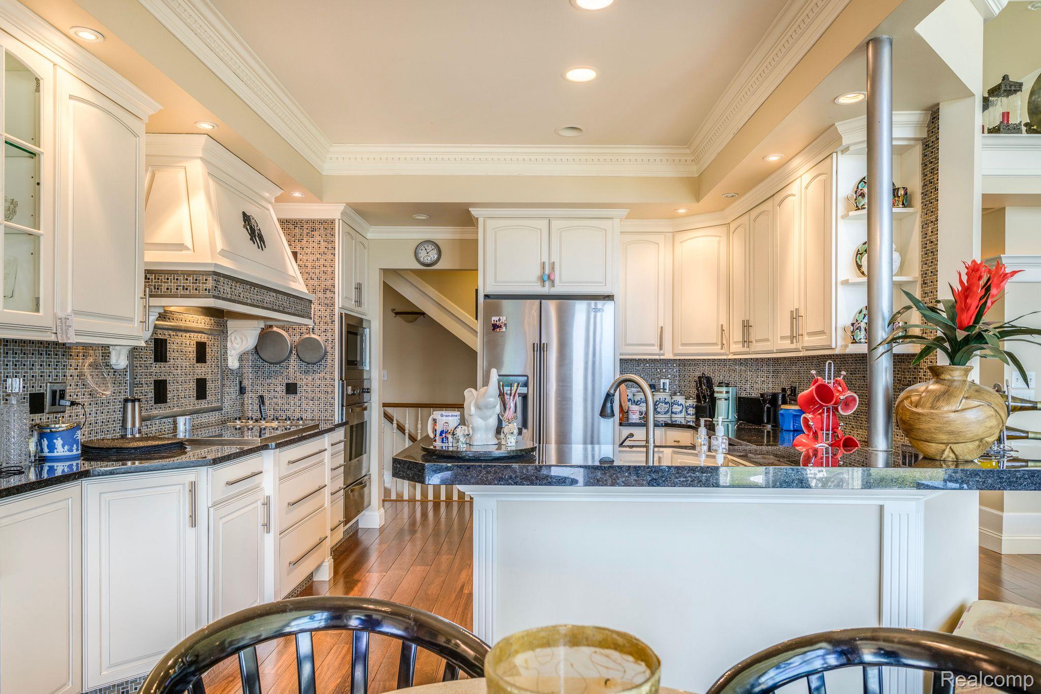 1500 EDISON SHORES Place 34