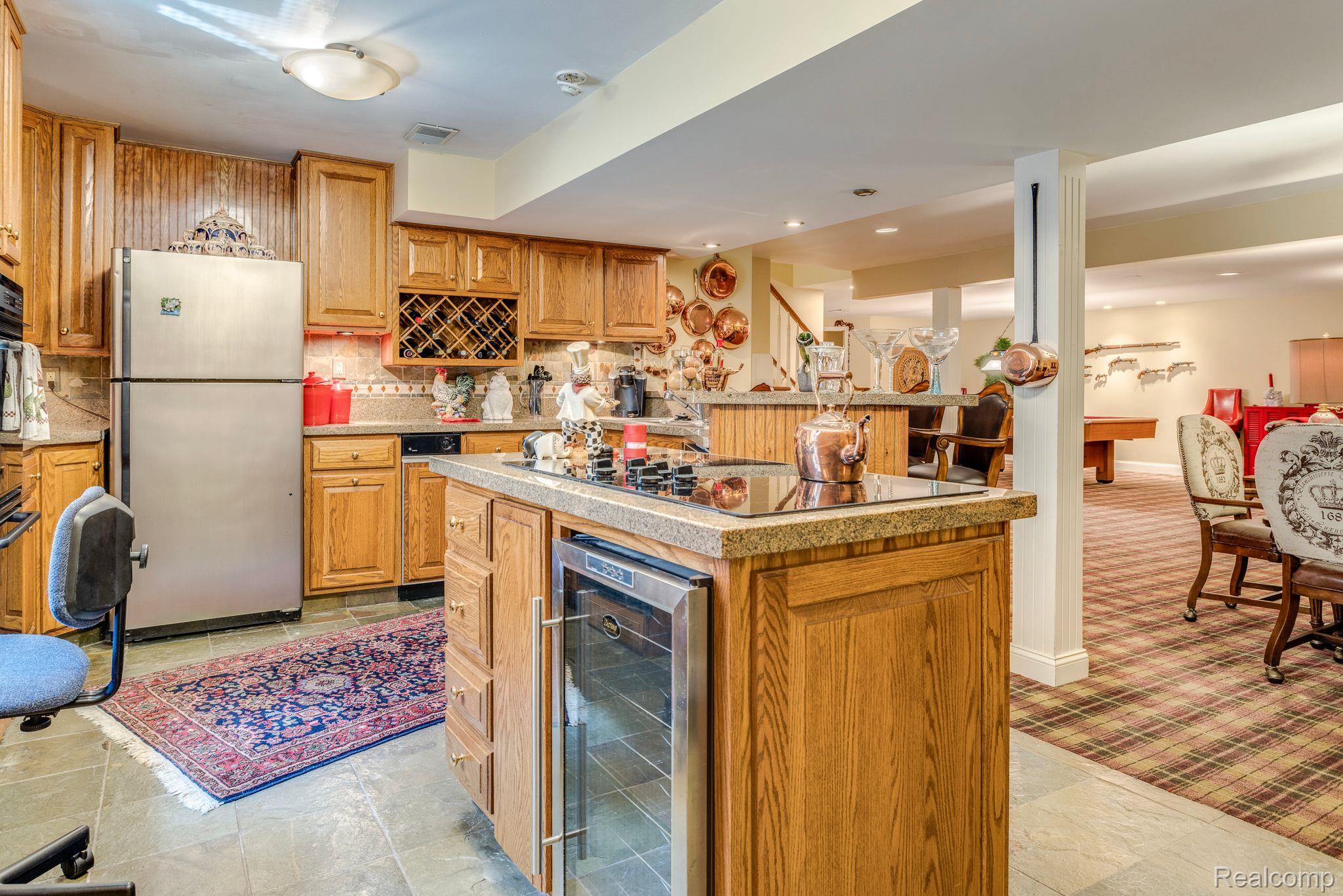 1500 EDISON SHORES Place 34