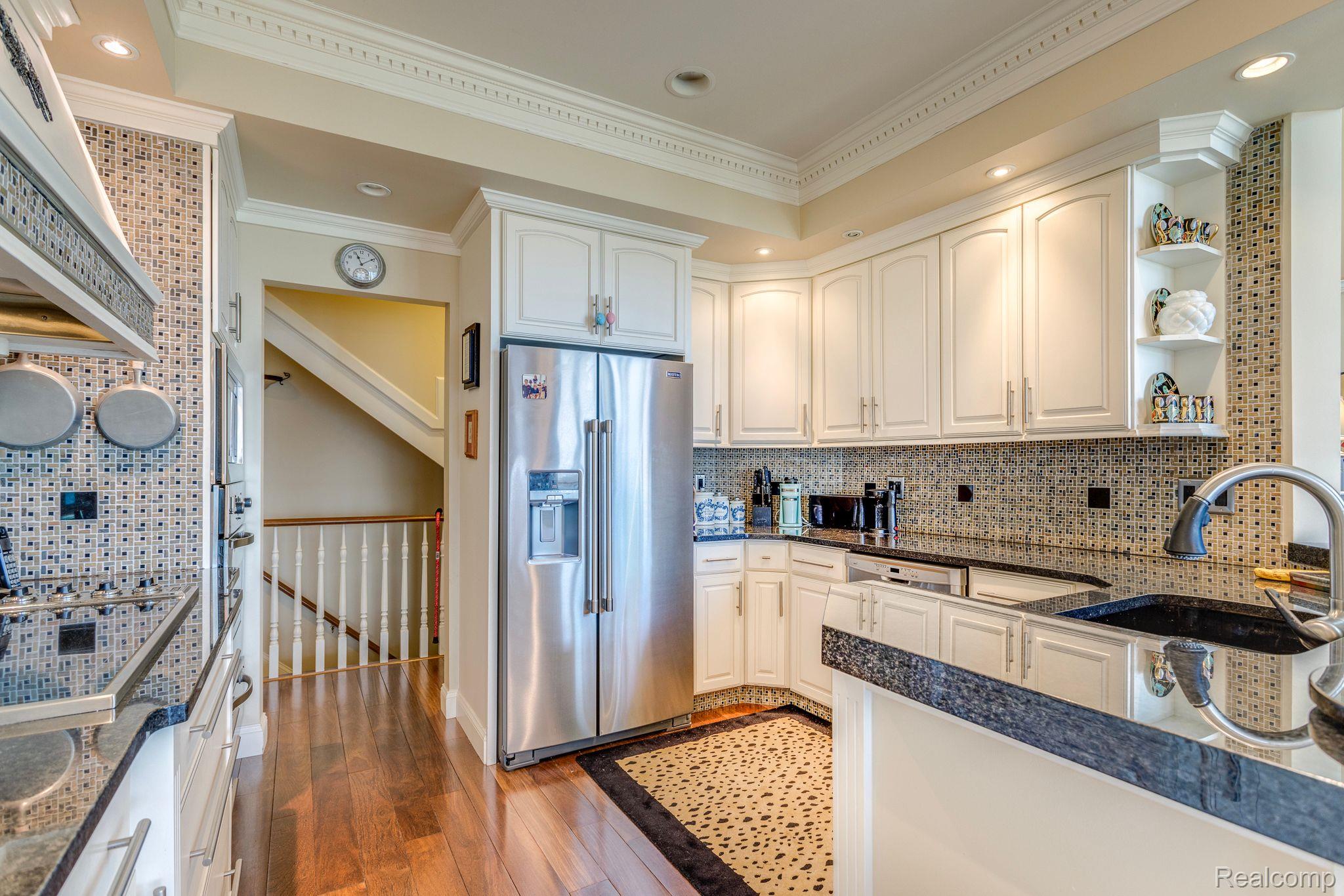 1500 EDISON SHORES Place 34