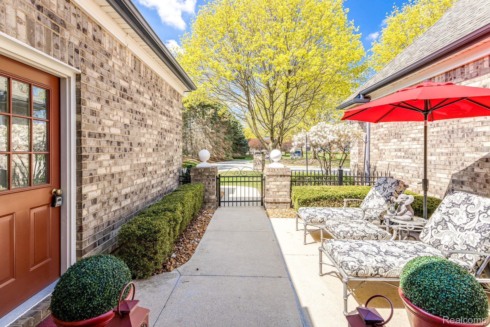 1500 EDISON SHORES Place 34