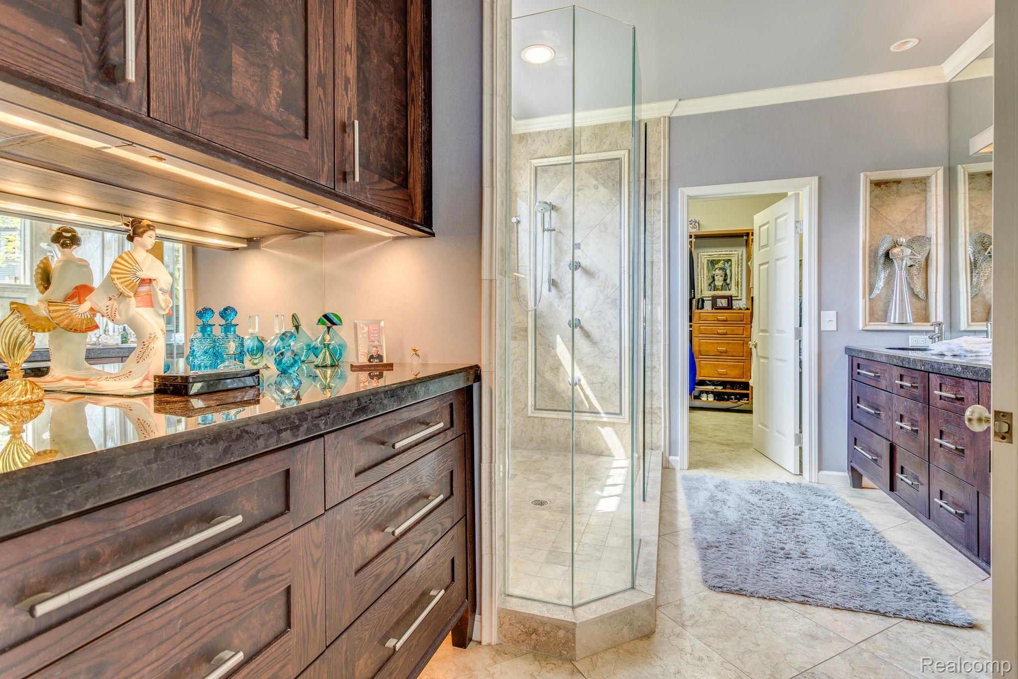 1500 EDISON SHORES Place 34