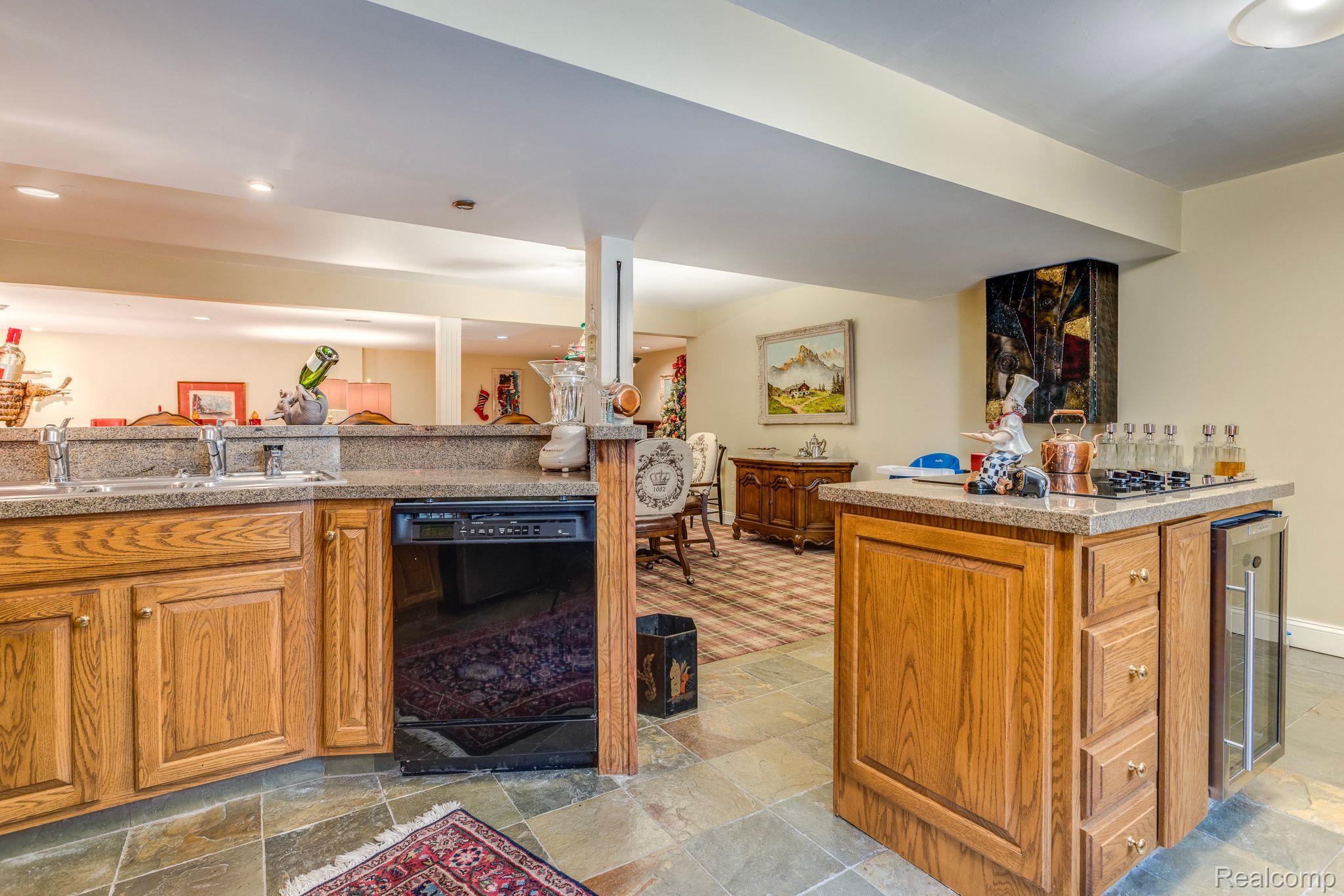 1500 EDISON SHORES Place 34