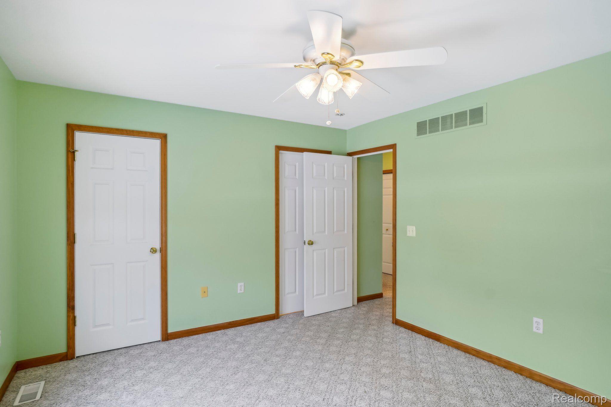 185 HARBOR VIEW Drive