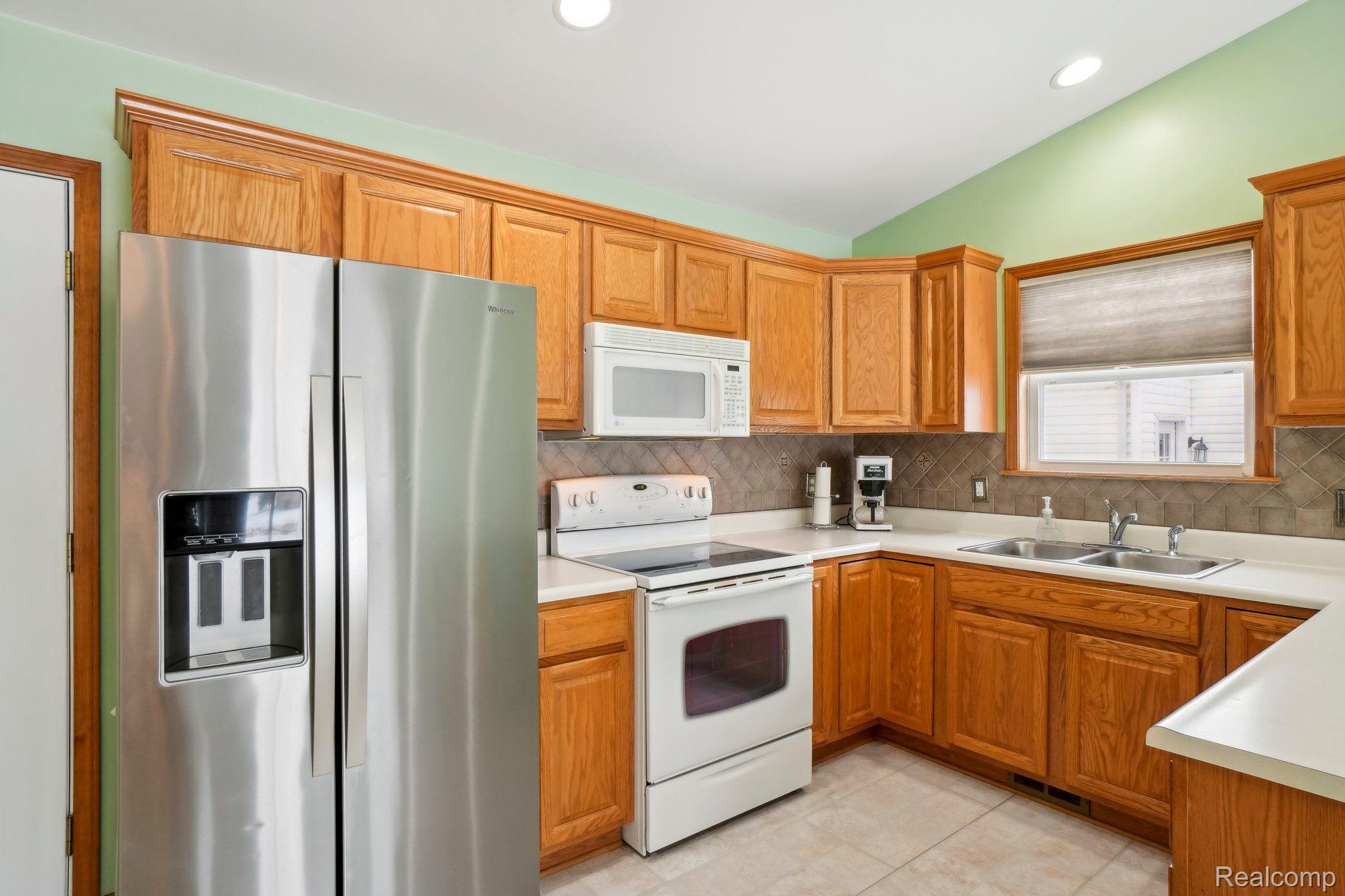 185 HARBOR VIEW Drive