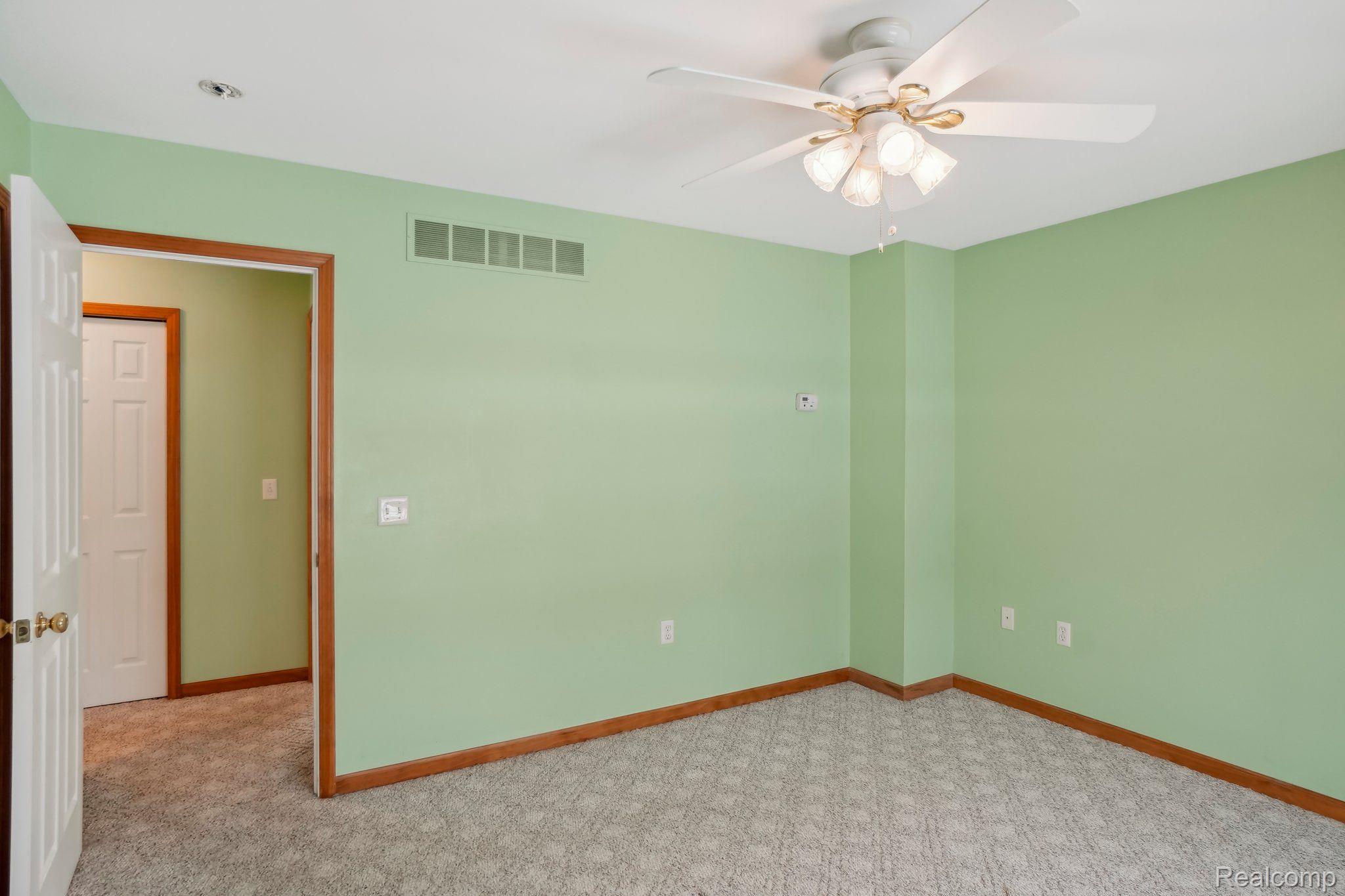 185 HARBOR VIEW Drive