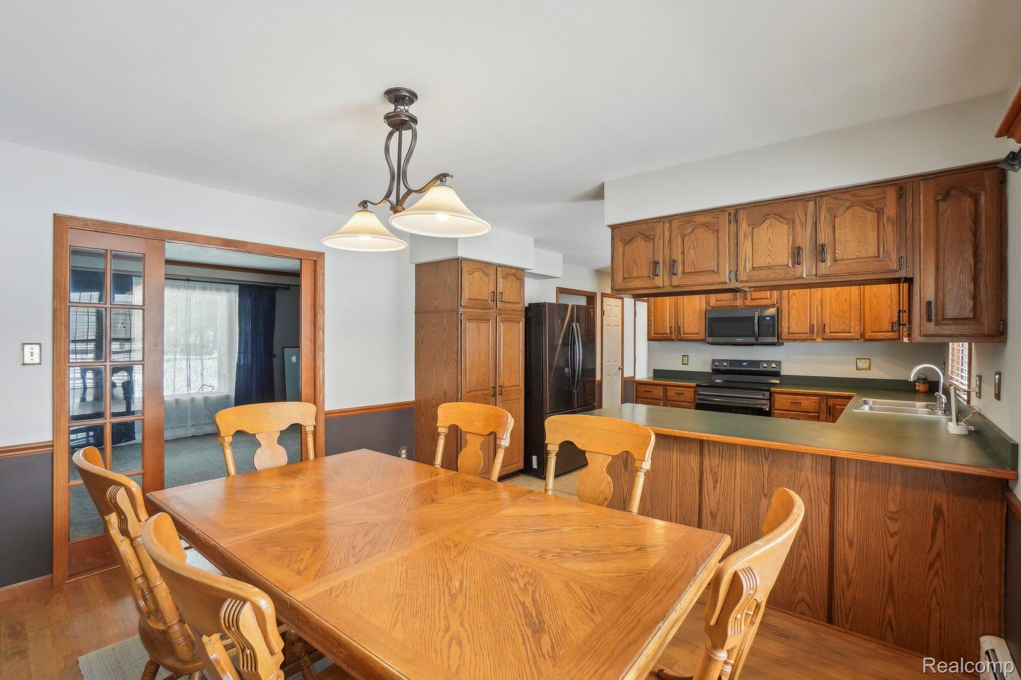 4121 Parker Road