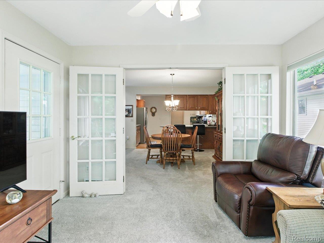 3917 Oak Hills Circle