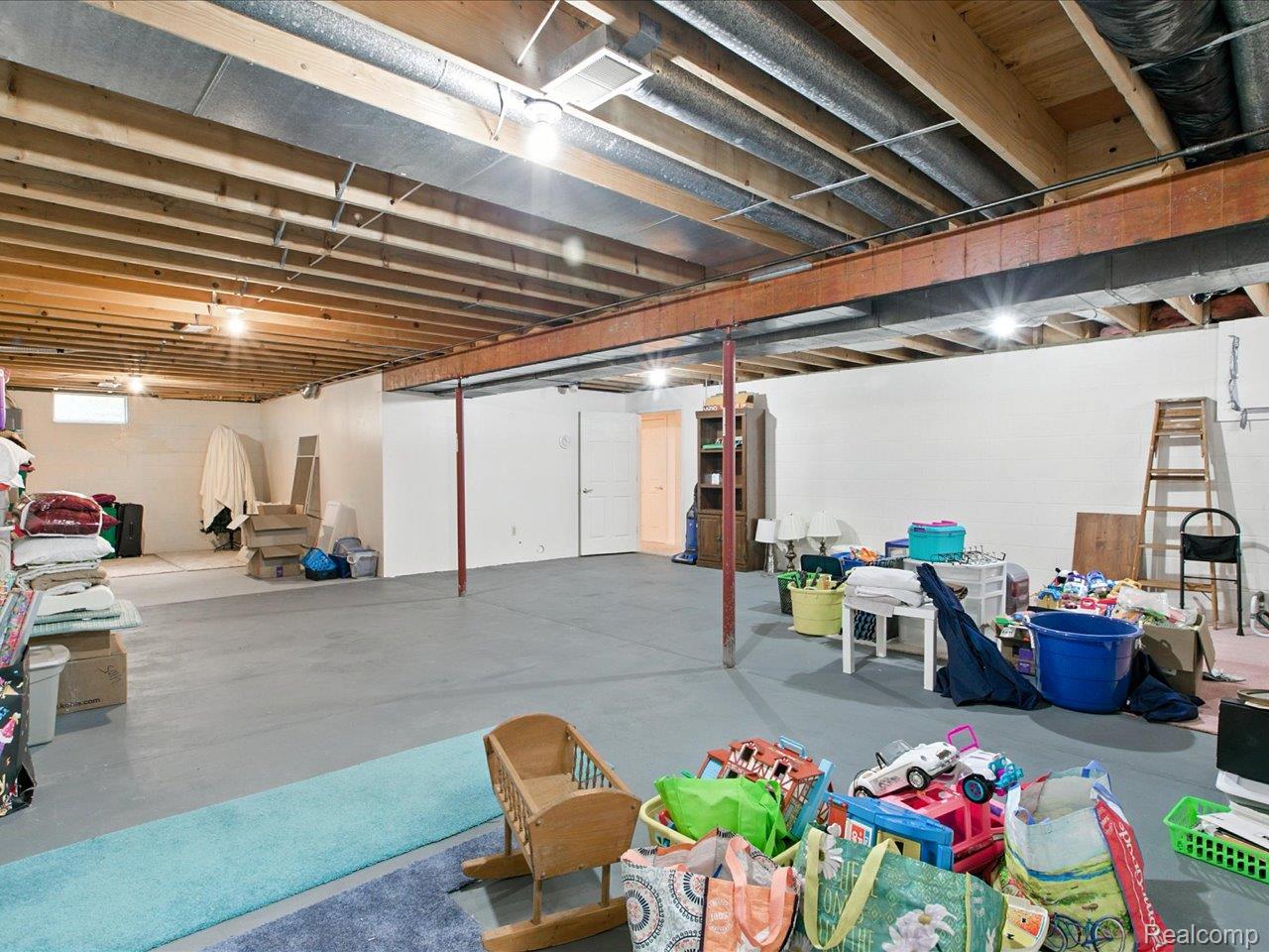 3917 Oak Hills Circle