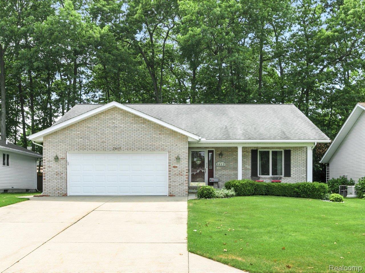 3917 Oak Hills Circle