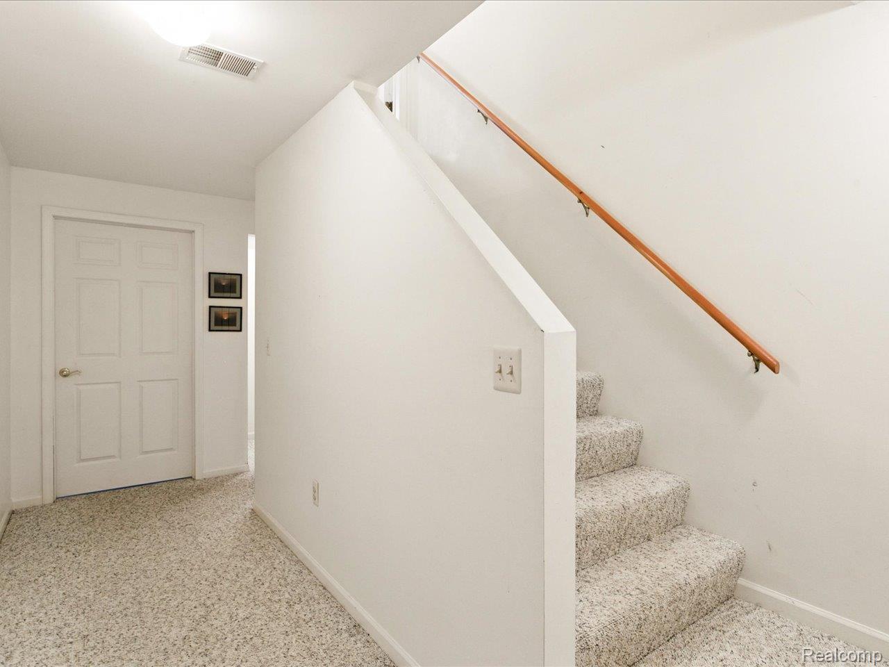 3917 Oak Hills Circle