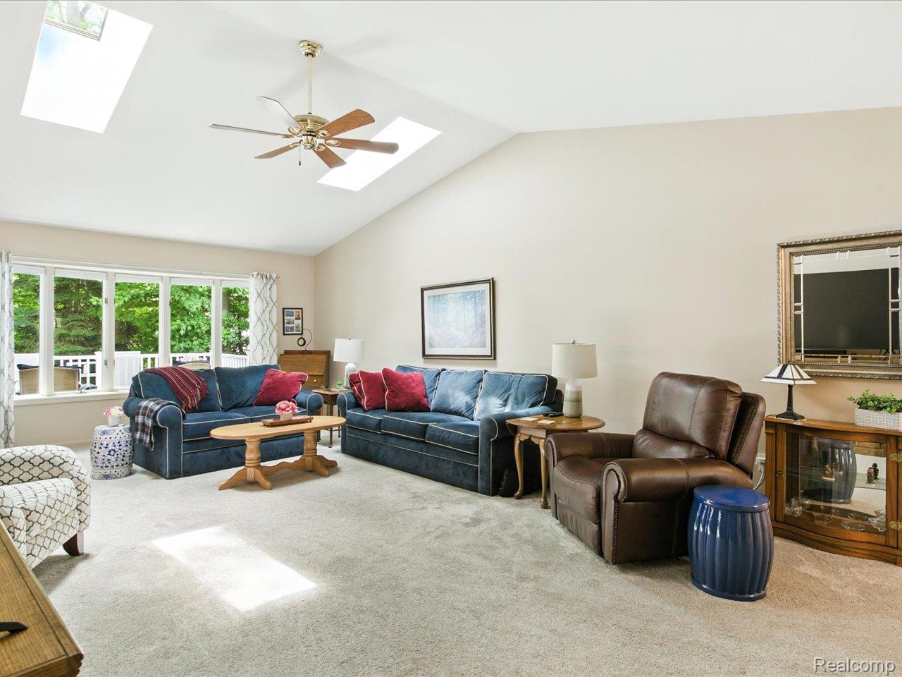 3917 Oak Hills Circle