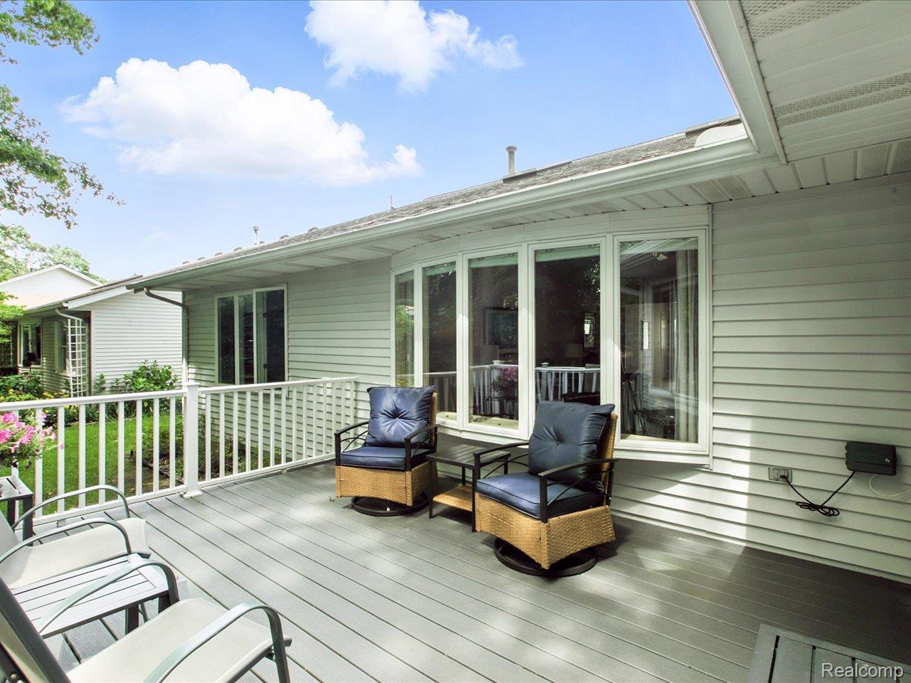 3917 Oak Hills Circle