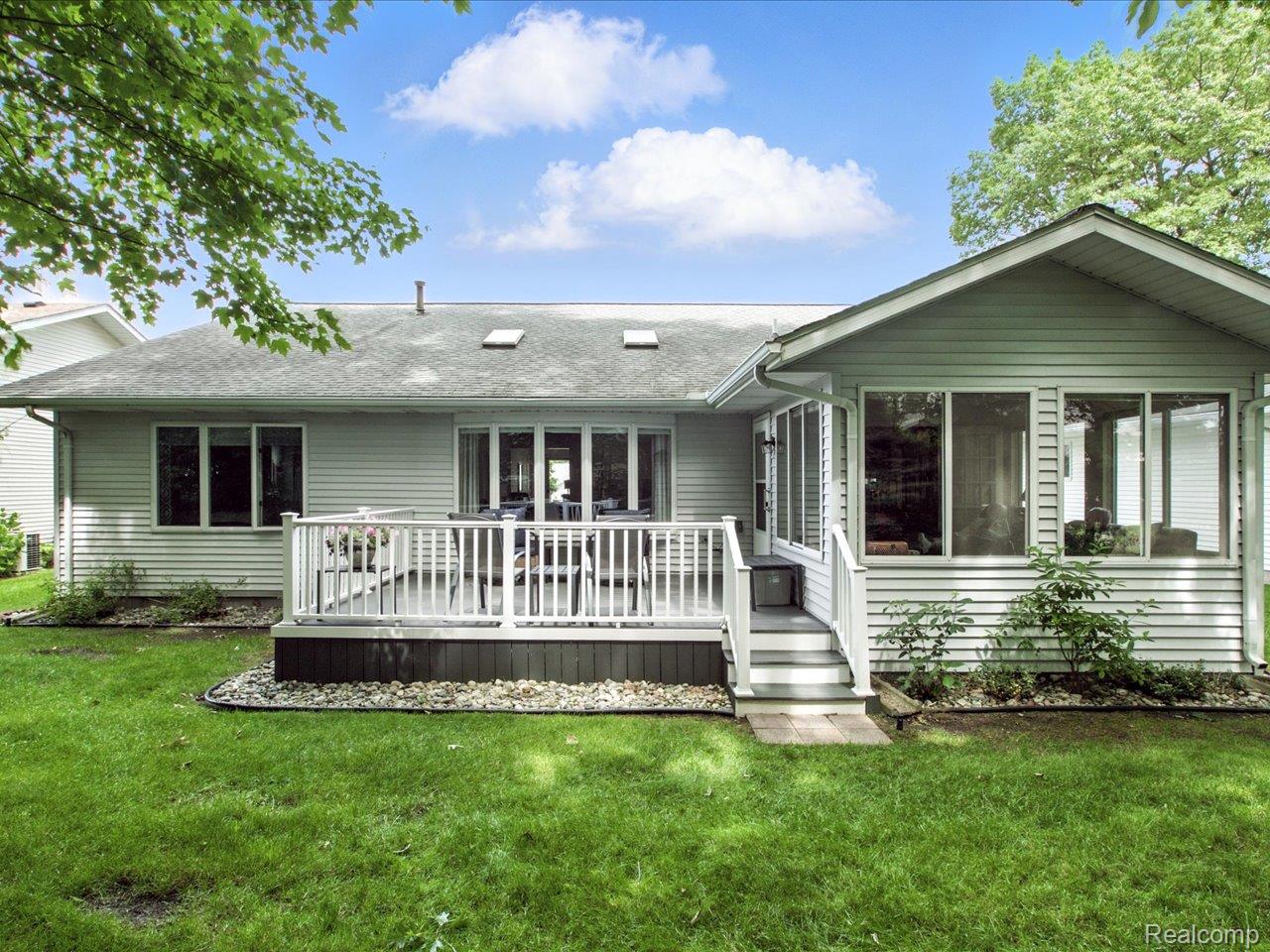 3917 Oak Hills Circle