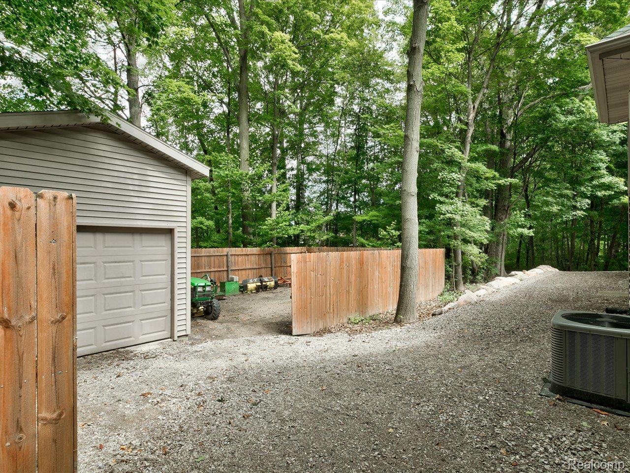 3421 Vincent Road