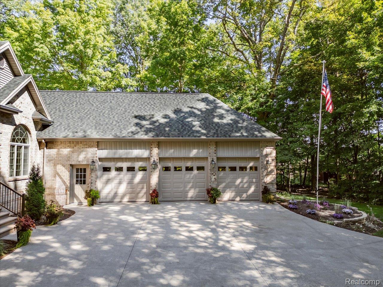 3421 Vincent Road