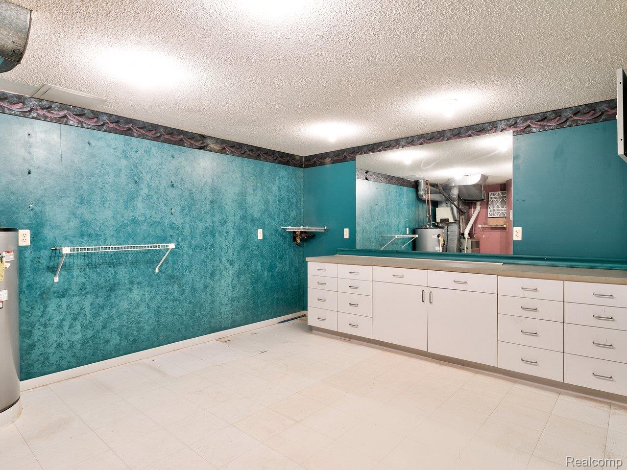 3888 Butternut Court