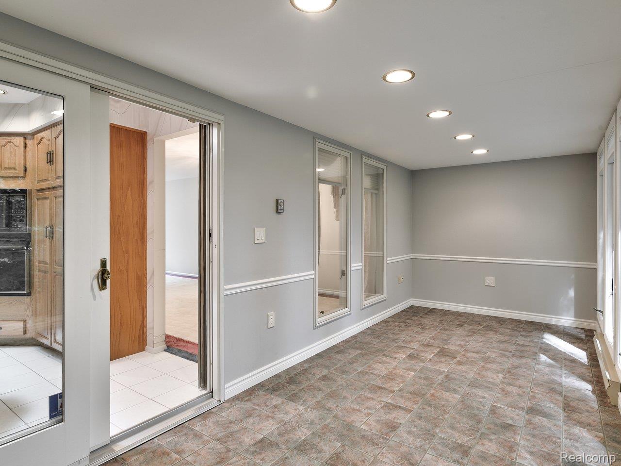 3888 Butternut Court