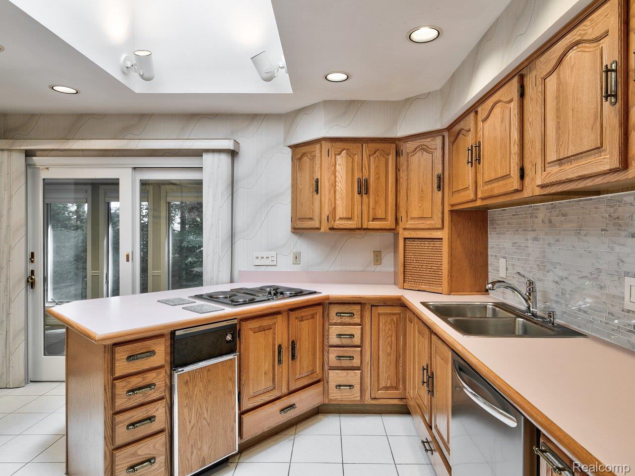 3888 Butternut Court