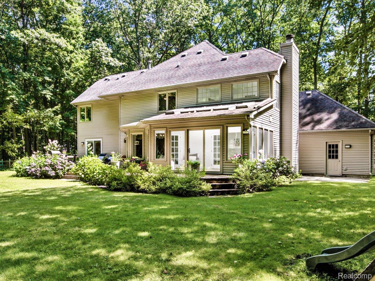 3699 W Surrey Lane