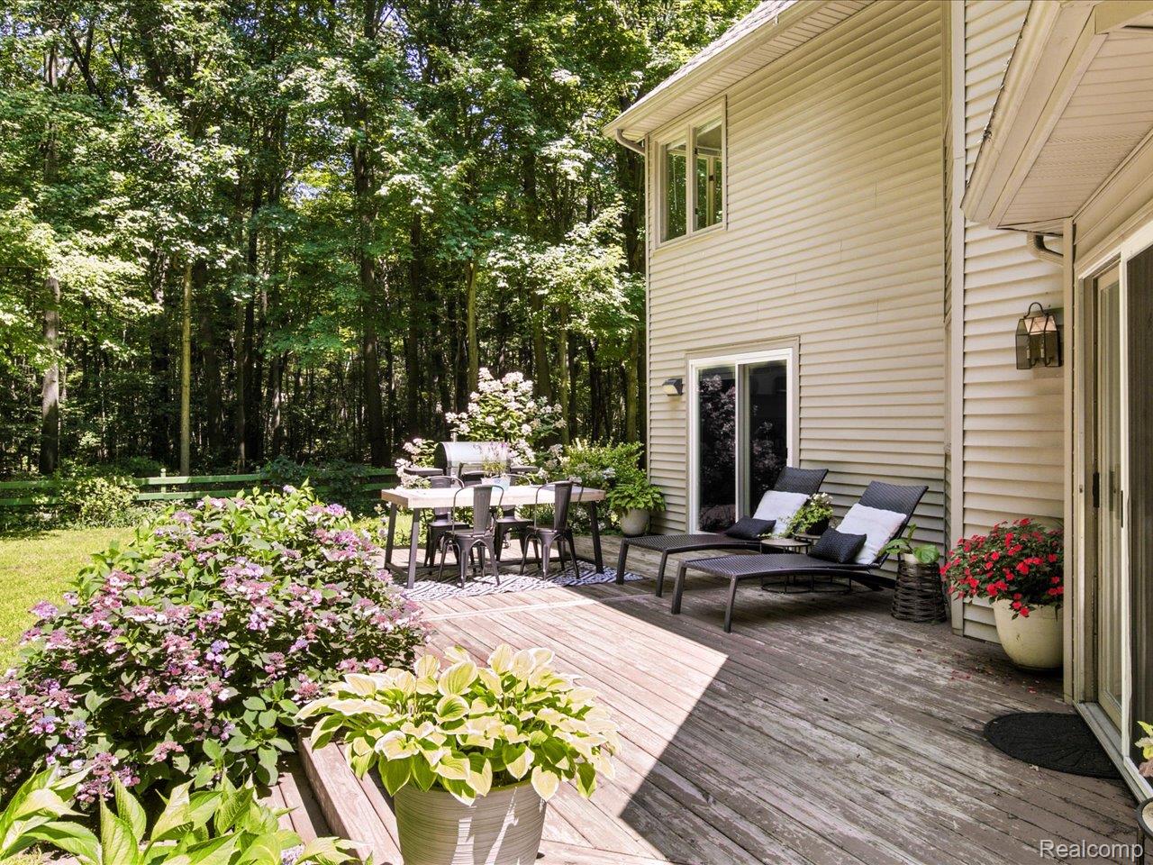 3699 W Surrey Lane