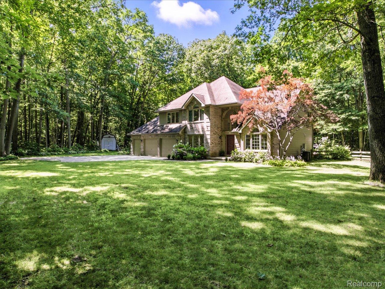 3699 W Surrey Lane