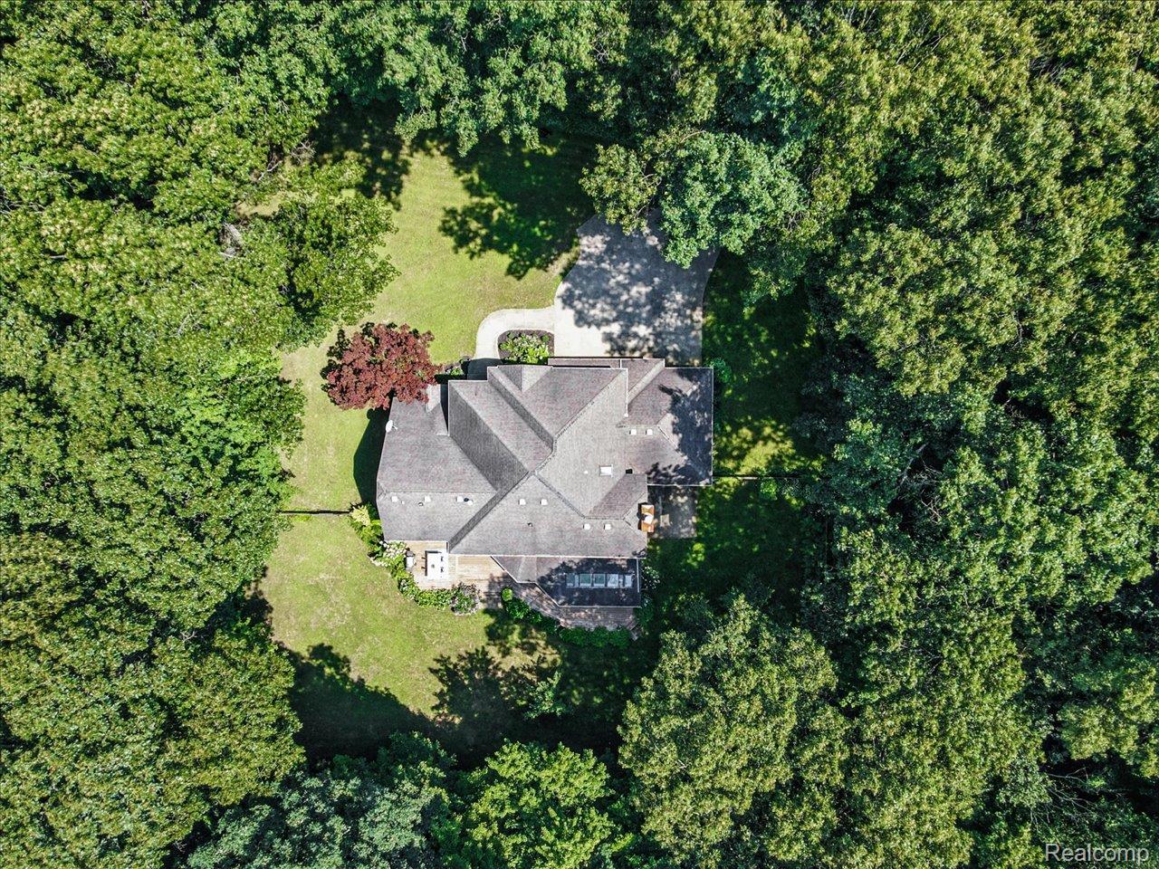 3699 W Surrey Lane